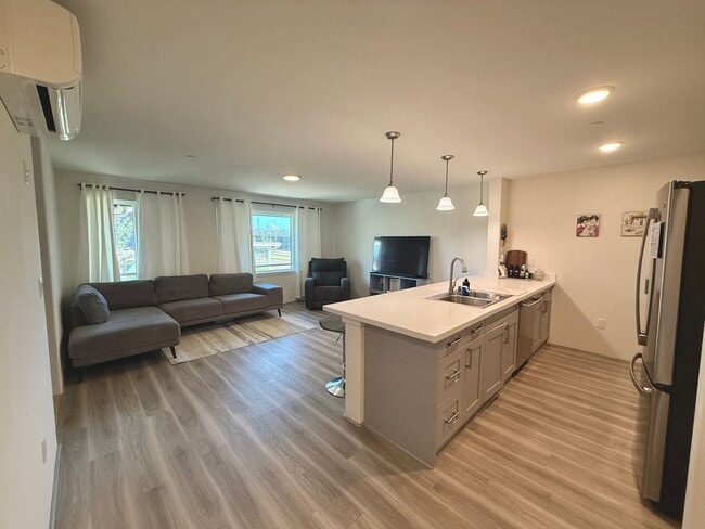 Rarely Available 2 bedroom 2 bath townhome in Koa Ridge - Rarely Available 2 bedroom 2 bath townhome in Koa Ridge