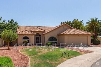Building Photo - 2381 W Redwood Dr
