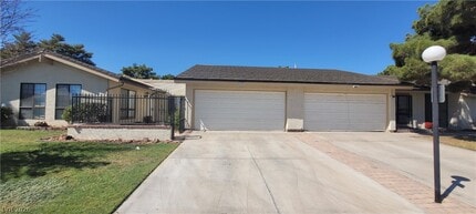 Building Photo - 600 Woodmount Dr