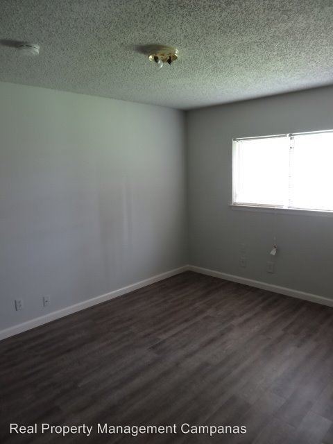 Foto del edificio - 3 br, 1 bath House - 9775 Hidden Cross