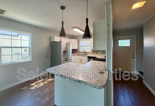 Foto del edificio - 2213 Spence Cir