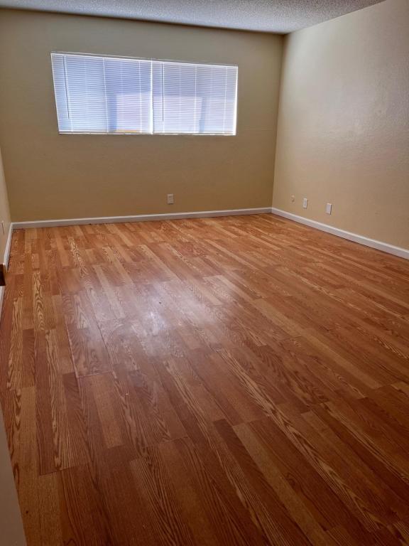 Building Photo - 120 E Ave Q7