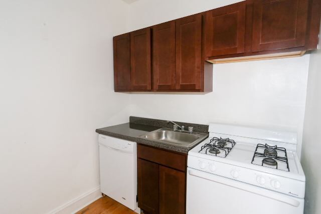 Foto del edificio - 4848 N Damen Ave