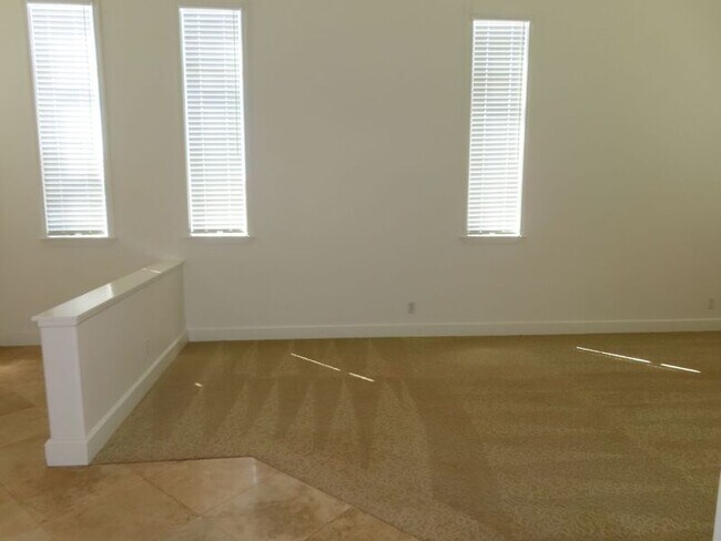 Building Photo - 41152 Promenade Chardonnay Hls