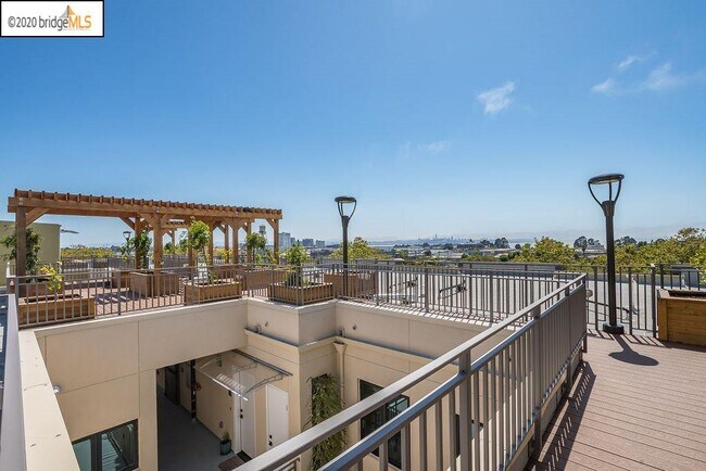 Building Photo - 2747 San Pablo Ave