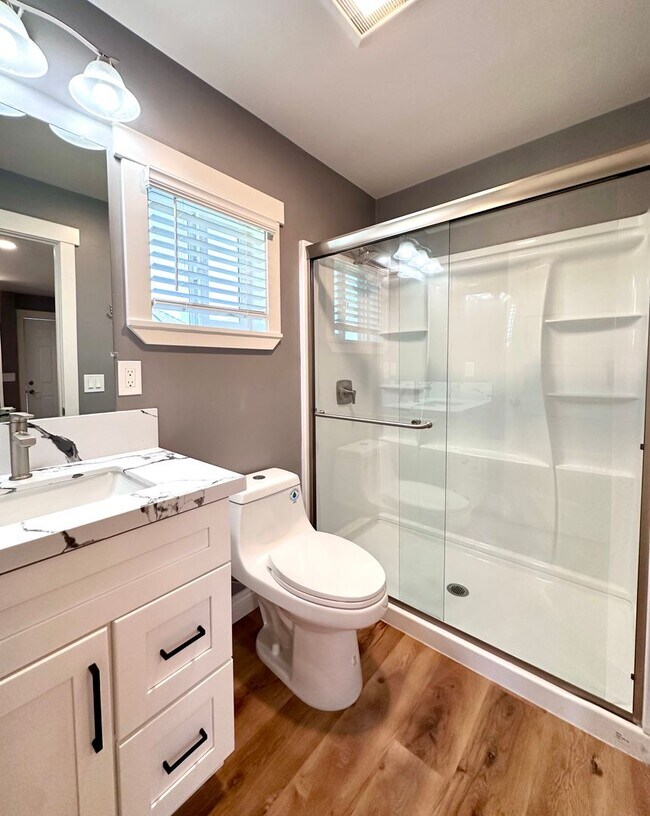Building Photo - Third Avenue Duplex
