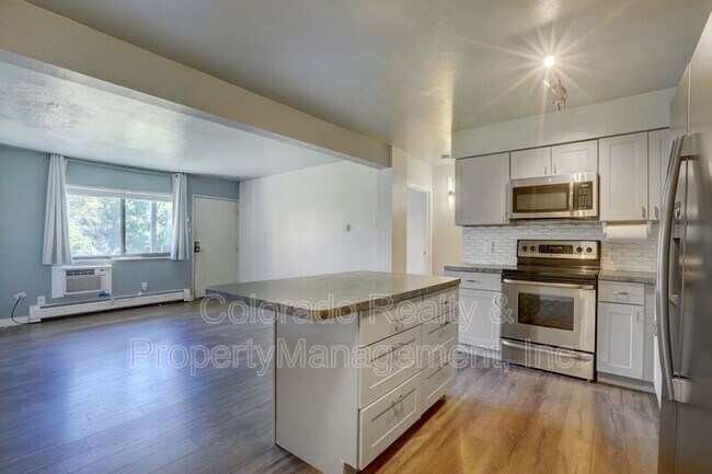 Building Photo - 5995 W Hampden Ave