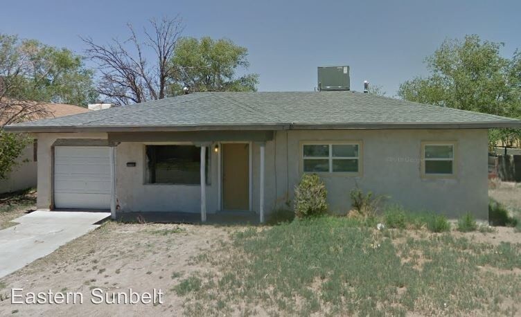 Primary Photo - 3 br, 1 bath House - 240 New Mexico Drive