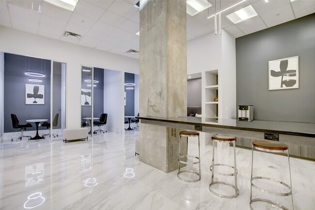 Foto del edificio - 5925 Almeda Rd