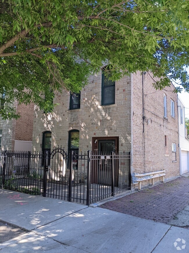 Building Photo - 1427 N Elk Grove Ave