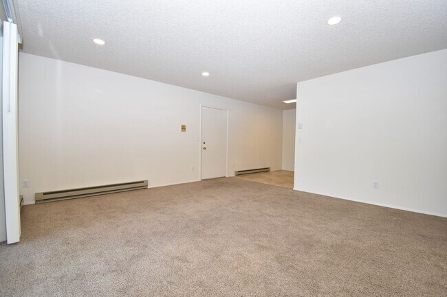 Foto del edificio - Top floor apartment! Close to MSU and downtown!