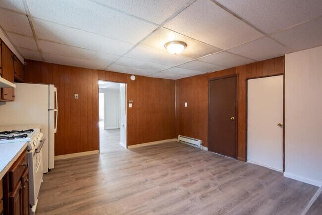 Building Photo - 1534 5th Ave