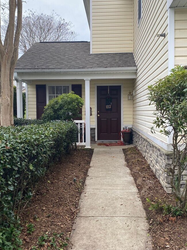 Foto del edificio - Lovely Highland Creek Three Bedroom Home!