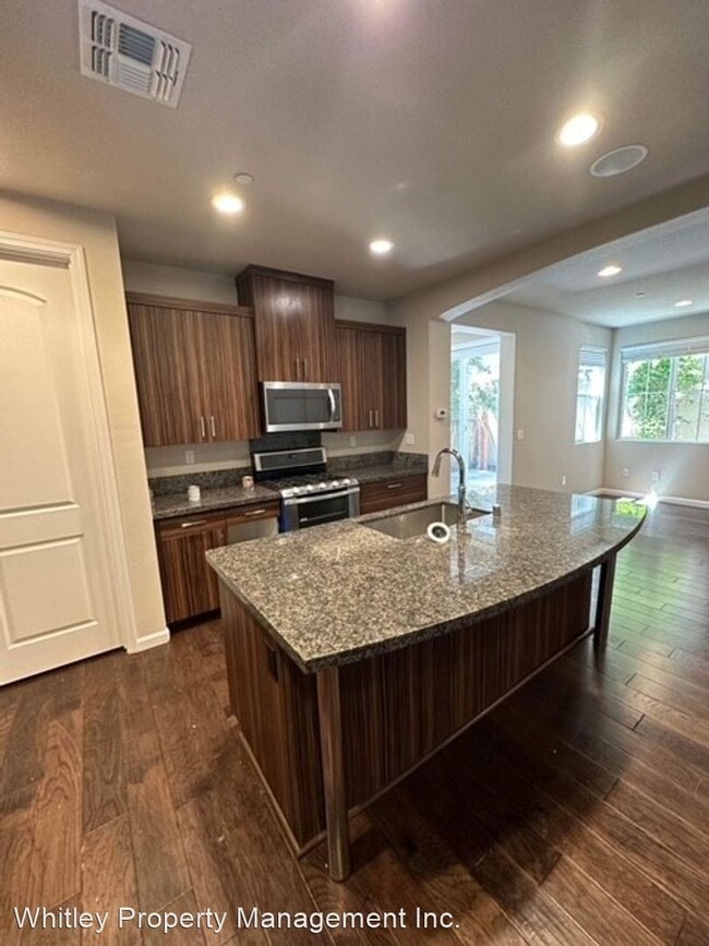 Building Photo - 4 br, 3 bath House - 625 Montage Cir