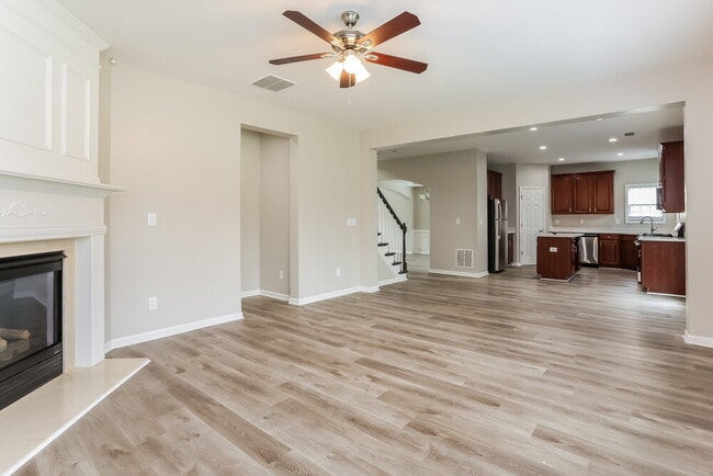 Building Photo - 7139 Thoreau Cir