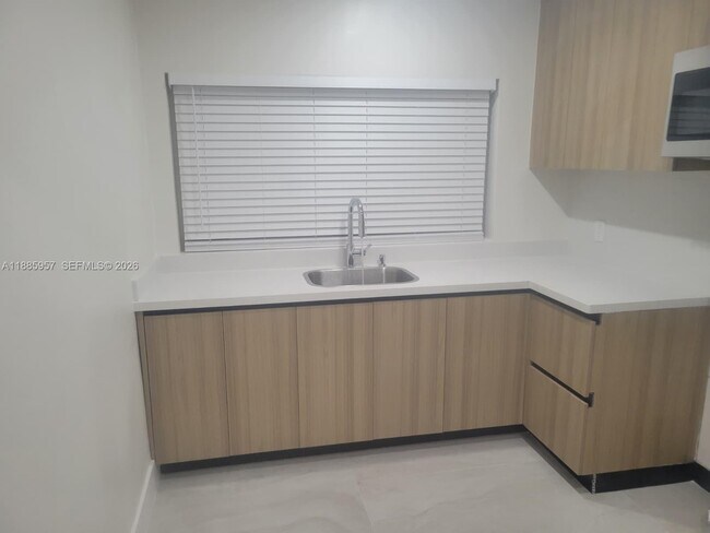 Foto del edificio - 2900 W Flagler St