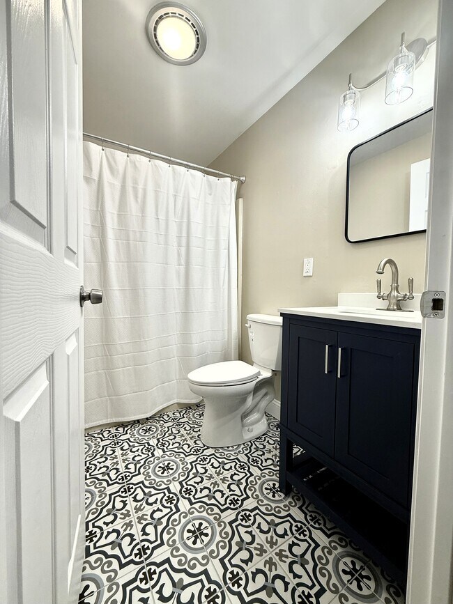 Foto del edificio - 343 Kelly Ave