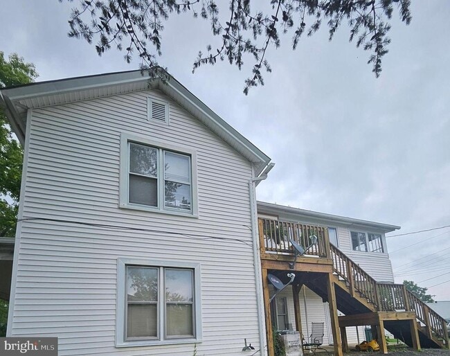Building Photo - 449 Harmison Pl