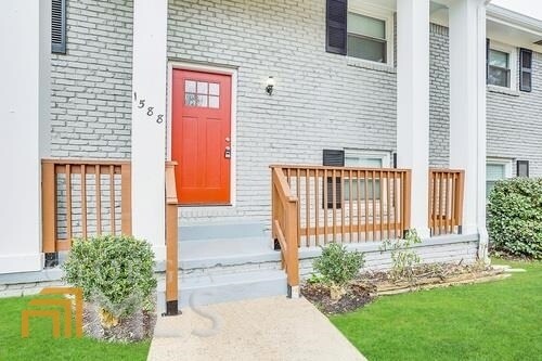 Foto del edificio - 1588 Hampshire Pl