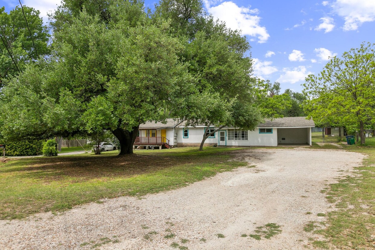 Foto principal - 9000 Capitol Dr