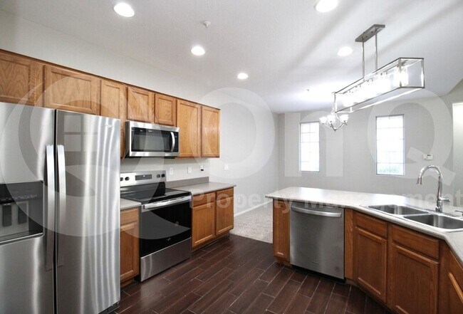 Building Photo - 3335 E Sheffield Rd