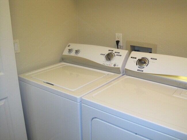 Foto del edificio - 3909 Dale Rd