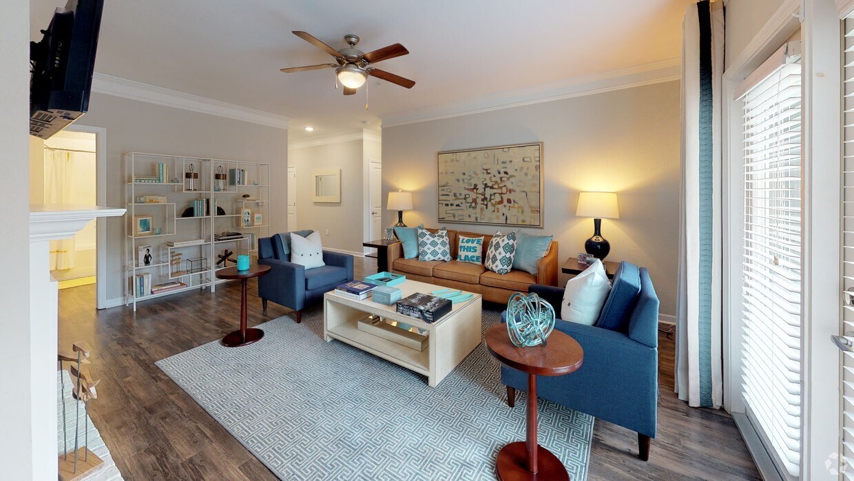 Photo - Crowne at Live Oak Square Apartments