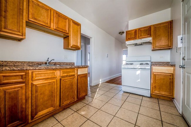Foto del edificio - 6400 S Rockwell St