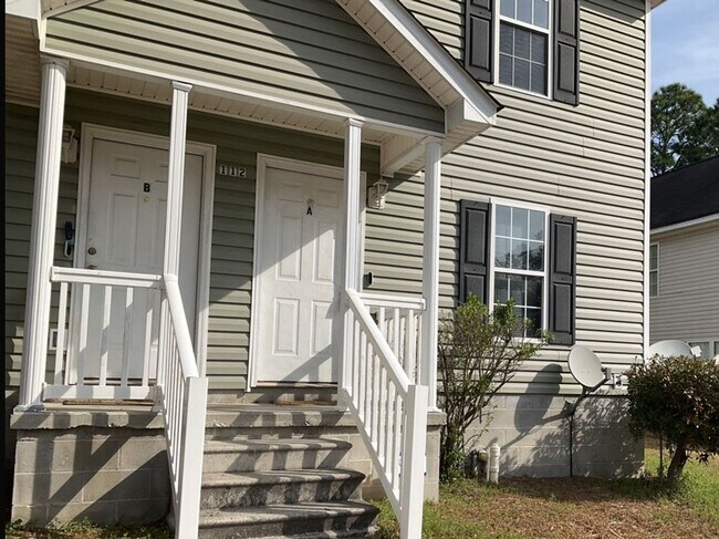 Foto del edificio - 112 Winterberry Ln