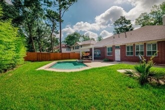 Building Photo - 19 Pine Dr