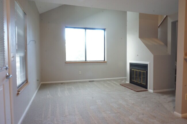 Sala de estar - 412 Owl Dr