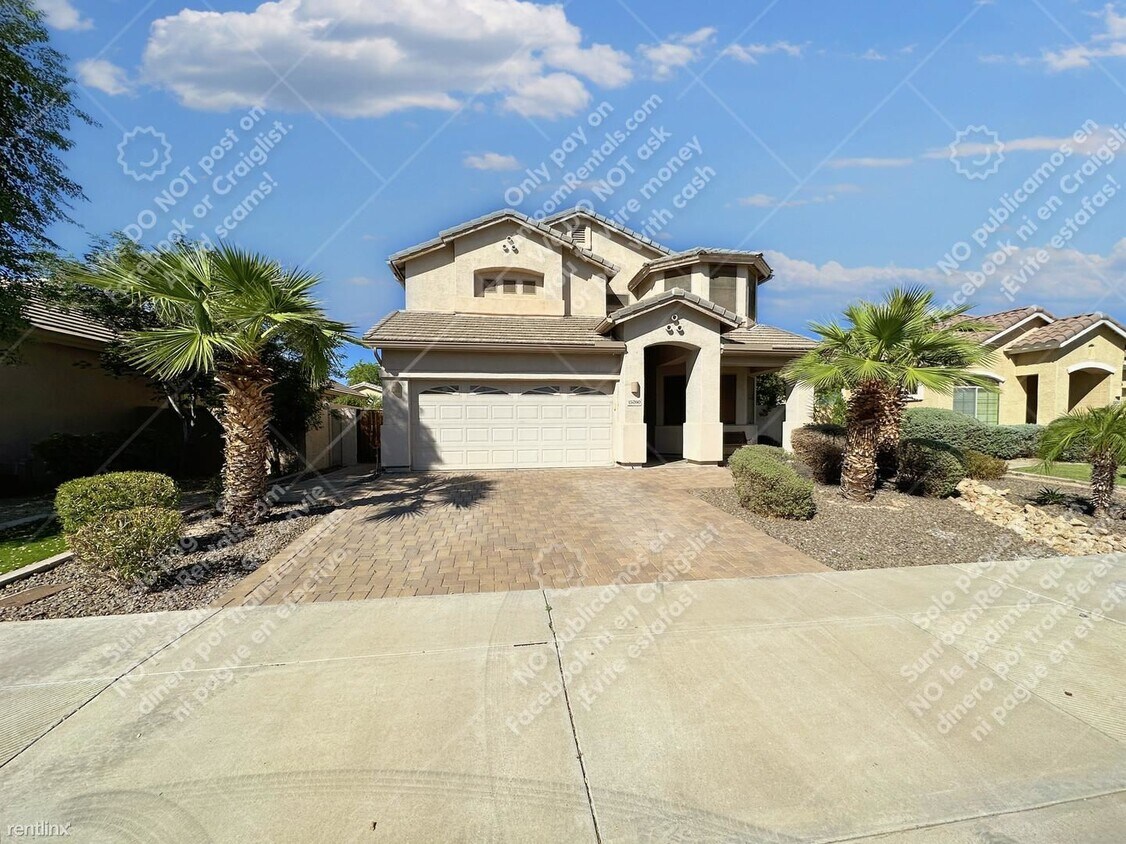 Primary Photo - 4 br, 3 bath House - 15260 W Roanoke Ave