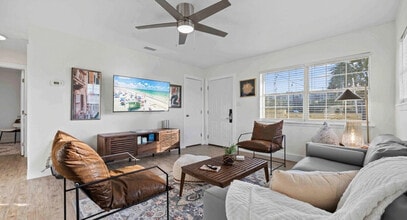 Building Photo - 209 Angelfish Ave.