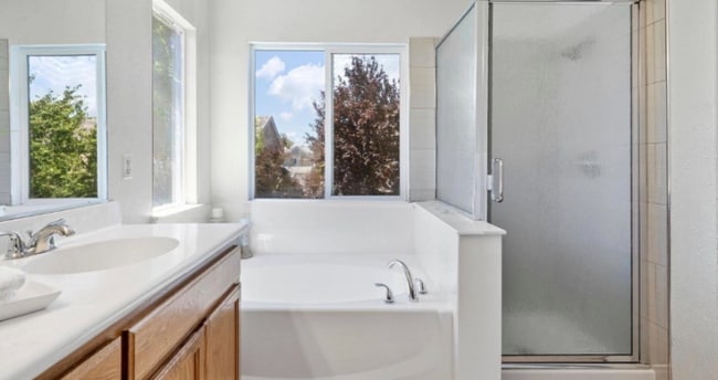 Building Photo - 3957 Chateau Ln