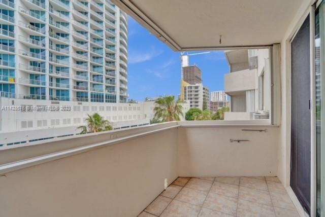Foto del edificio - 505 NE 30th St