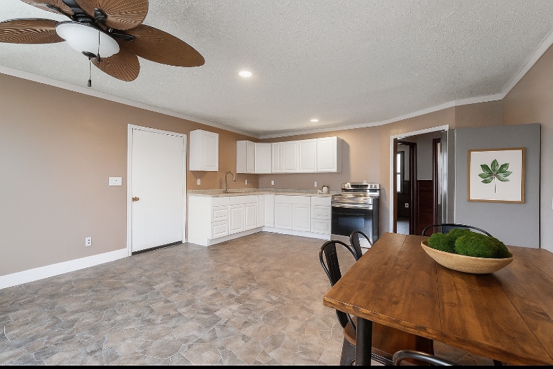 Building Photo - 2934 Avenue B