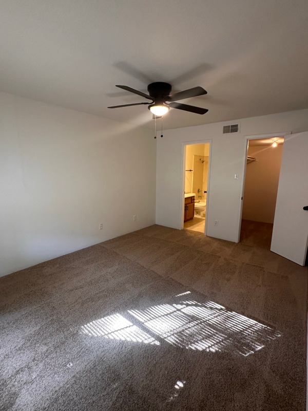 Building Photo - 9700 Leawood Blvd