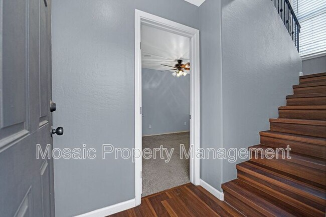 Building Photo - 5626 S 21st Pl