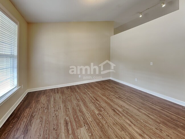 Foto del edificio - 16 Greenbranch Way