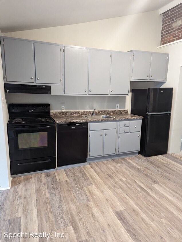 Primary Photo - 2 br, 1 bath House - 181 S. Washington Street