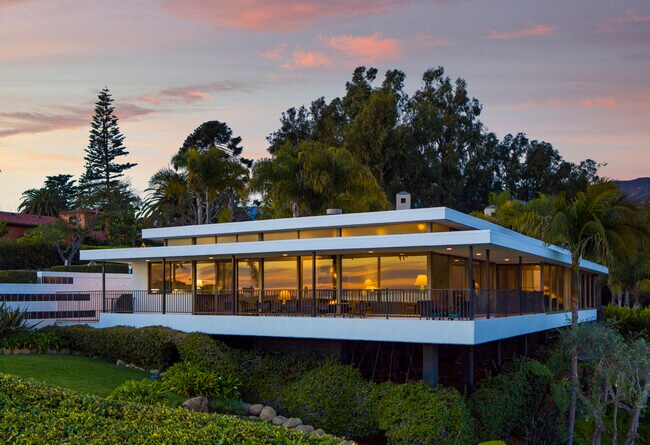 Building Photo - 1086 Channel Dr