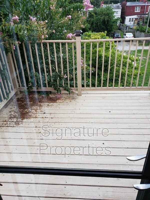 Photo - 303 W Clay St