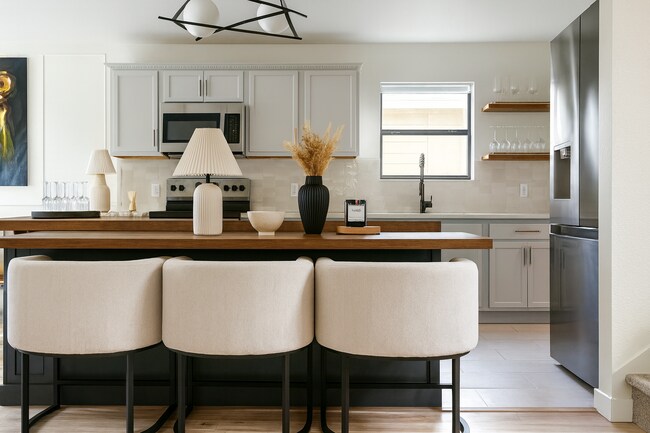 Building Photo - 5624 Victory Gallop Dr