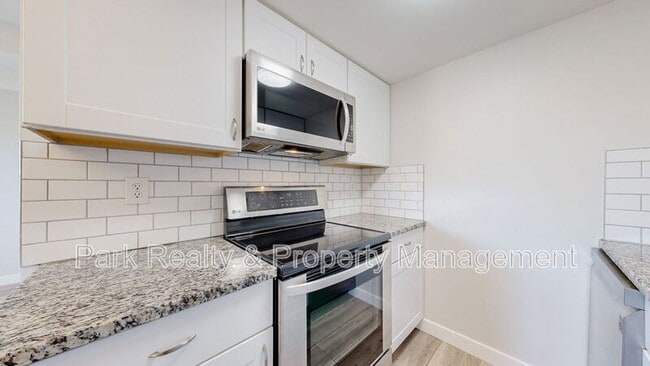 Photo - 800 W Belleview Ave House