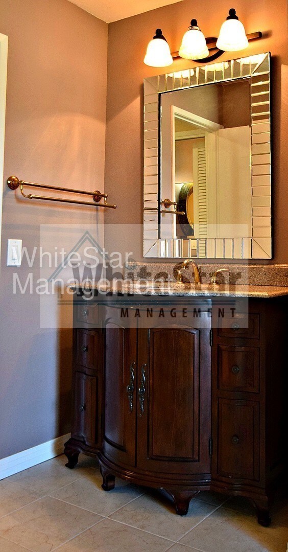 Foto del edificio - 48864 Desert Flower Dr