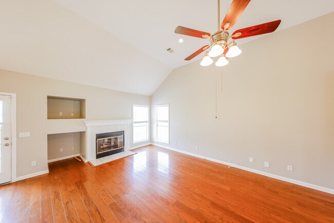 Foto del edificio - Stunning 3-Bedroom