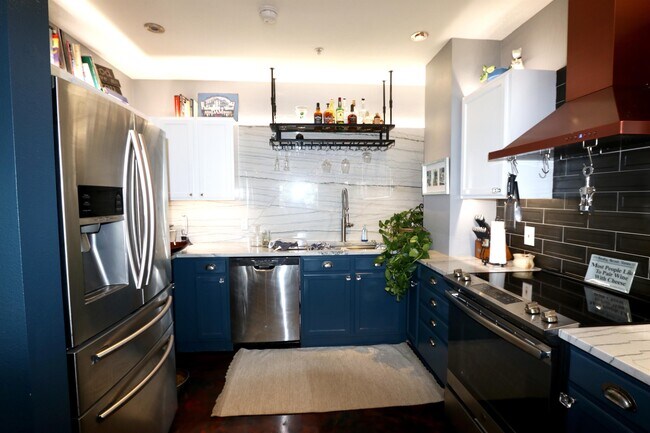 Foto del edificio - 1780 N Washington St