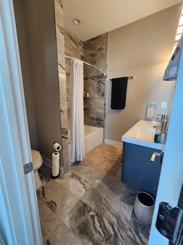 Foto del edificio - 1600 Trinidad Ave NE