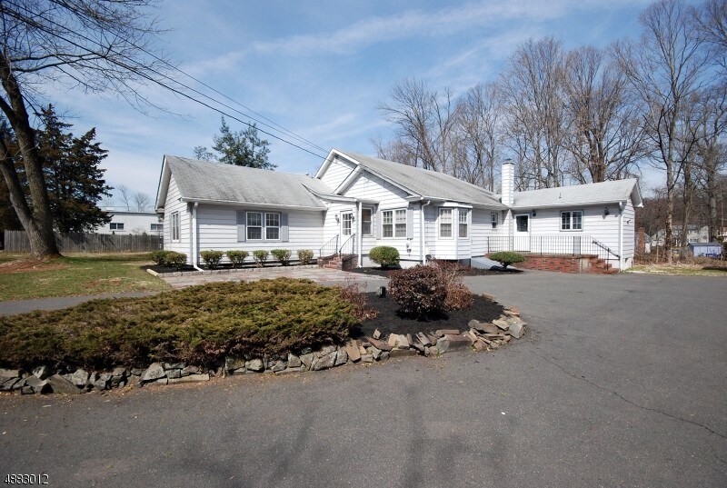 Foto principal - 497 Union Ave