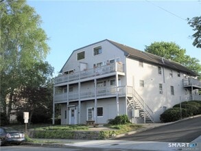 Building Photo - 271 Pequot Ave